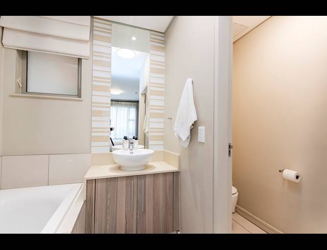 2 BEDROOM APARTMENT TO LET IN ROSEBANK